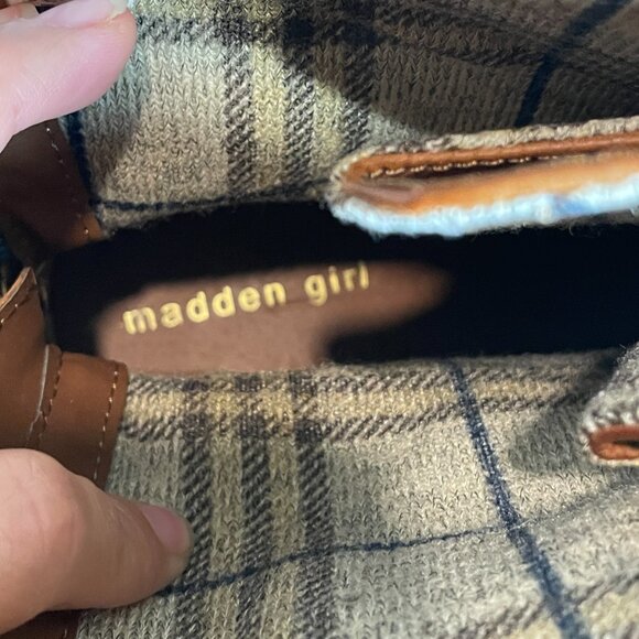 Madden Girl Gavinn Brown Lace Up Cottagecore Boots with Back Zip Size 11 - Picture 9 of 10